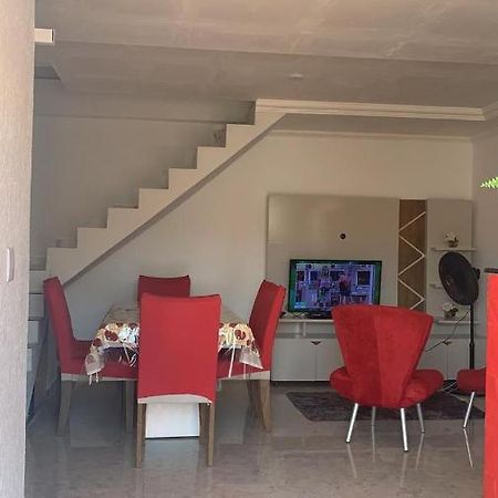 Apartamento Duplex Mobiliado Em São Pedro da Aldeia Exterior photo